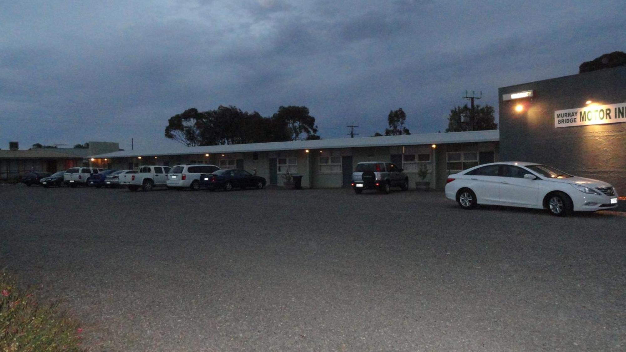 Murray Bridge Motor Inn Buitenkant foto